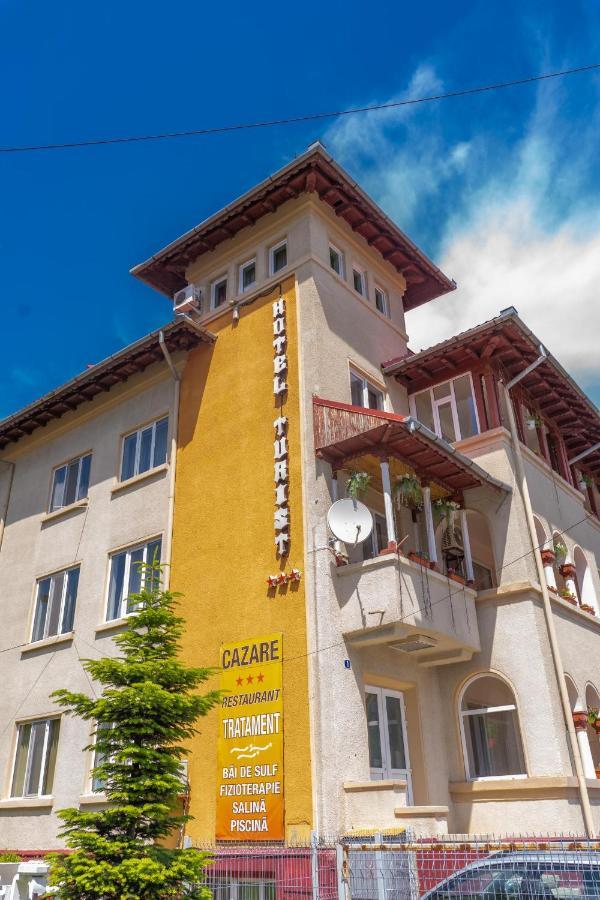 Hotel Turist Pucioasa Kültér fotó
