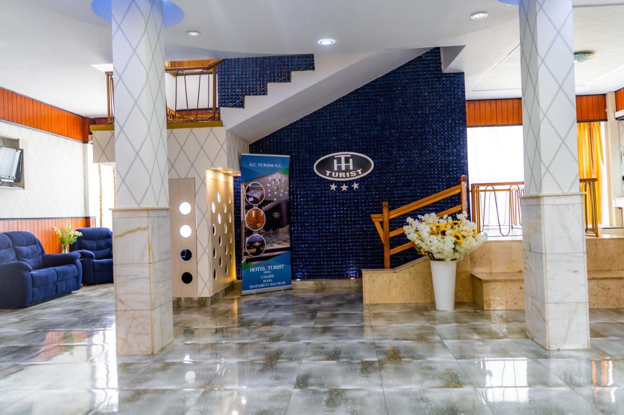 Hotel Turist Pucioasa Kültér fotó