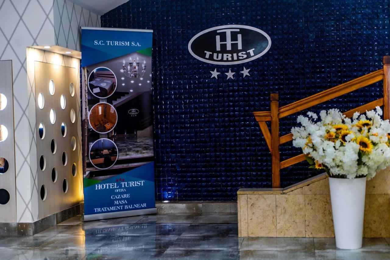 Hotel Turist Pucioasa Kültér fotó