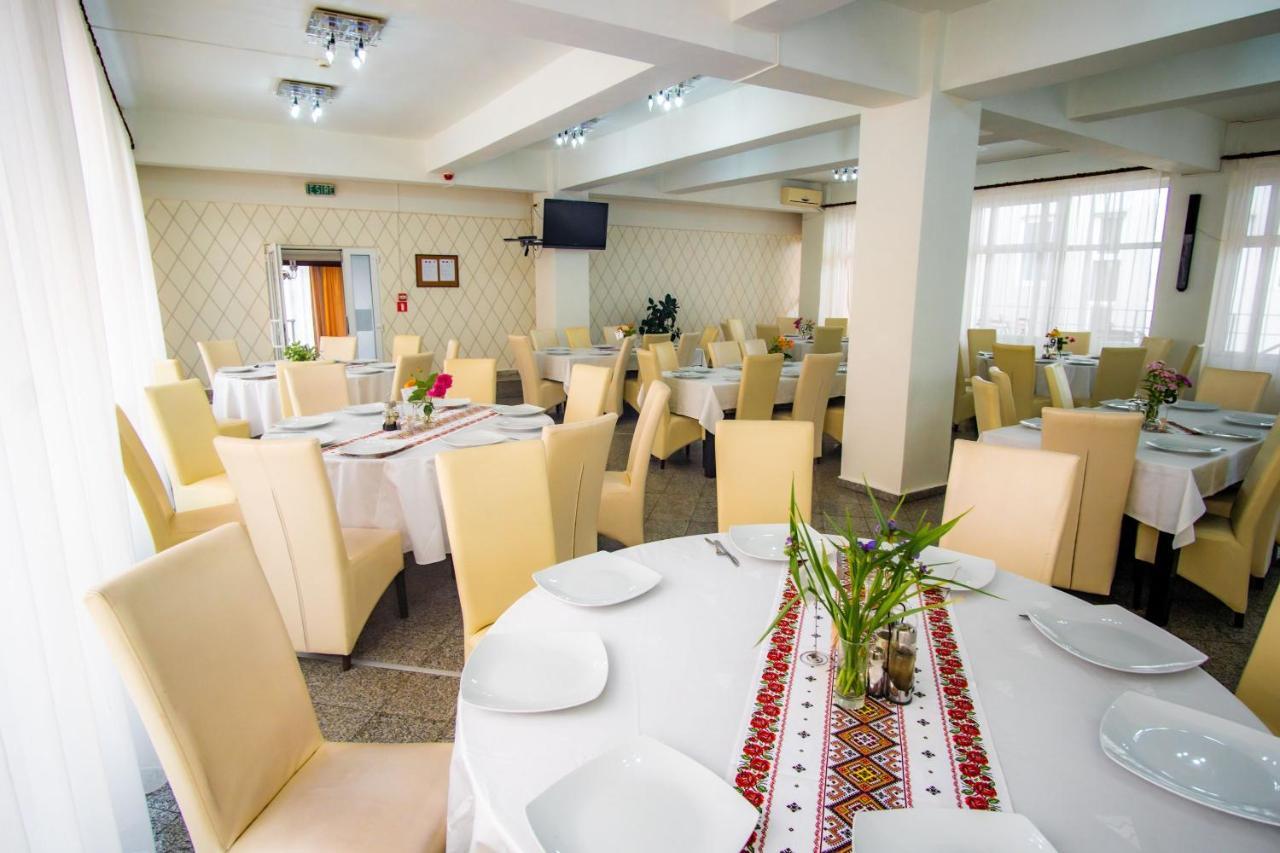 Hotel Turist Pucioasa Kültér fotó