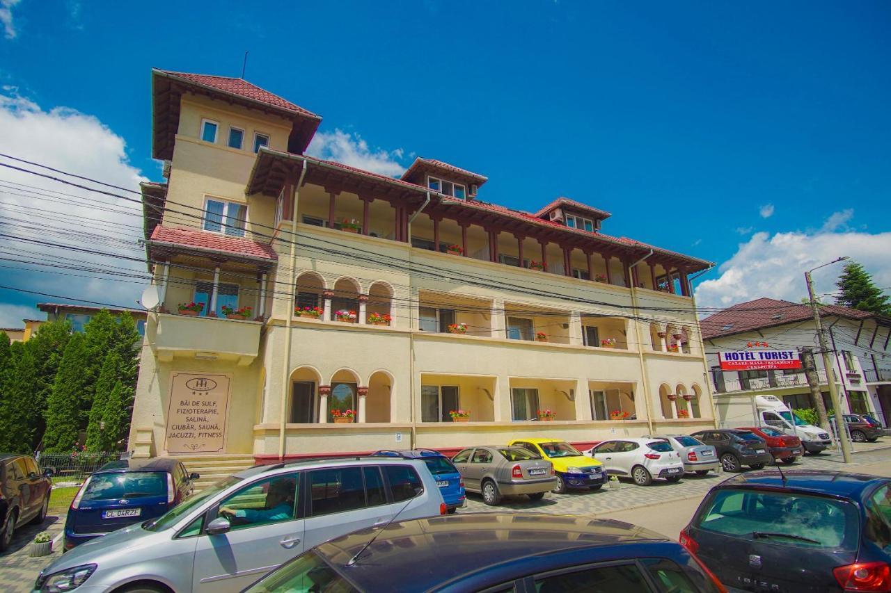 Hotel Turist Pucioasa Kültér fotó