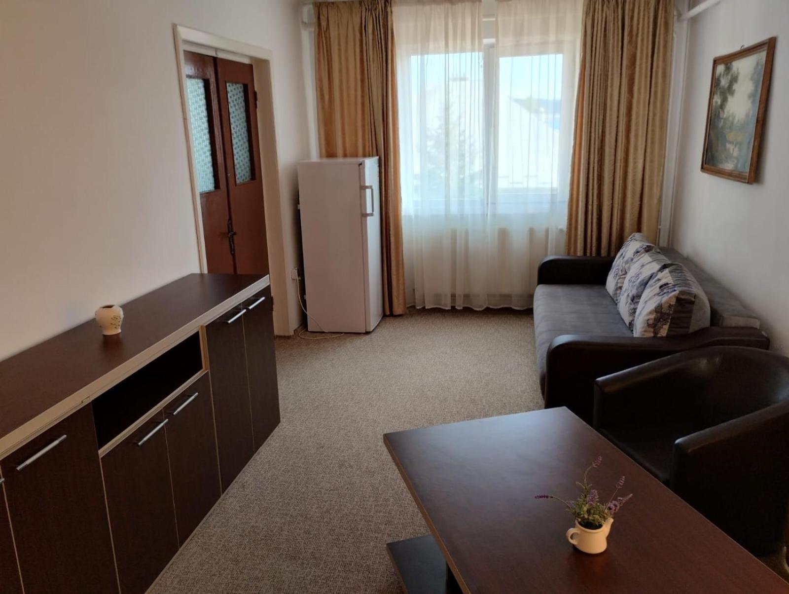 Hotel Turist Pucioasa Kültér fotó