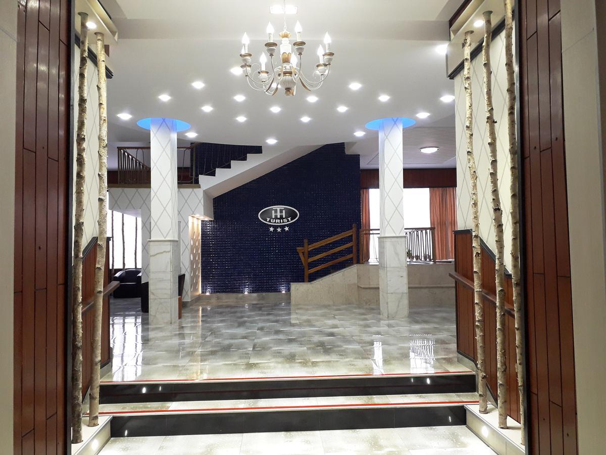Hotel Turist Pucioasa Kültér fotó